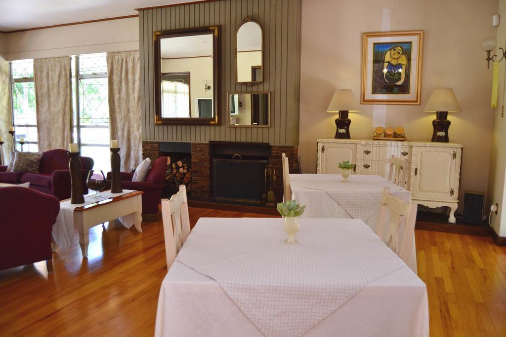 King'S Highway Guest House Сомерсет-Уэст Экстерьер фото