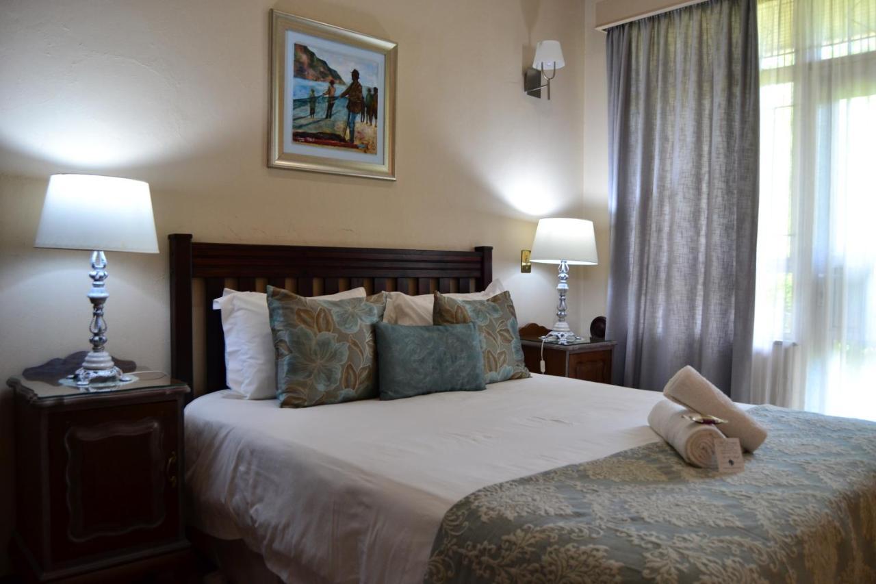 King'S Highway Guest House Сомерсет-Уэст Экстерьер фото
