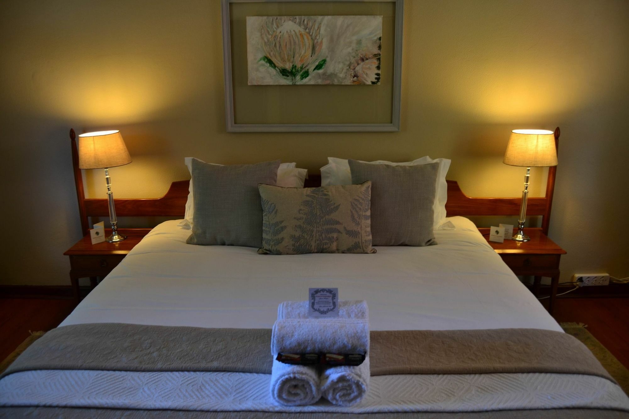 King'S Highway Guest House Сомерсет-Уэст Экстерьер фото