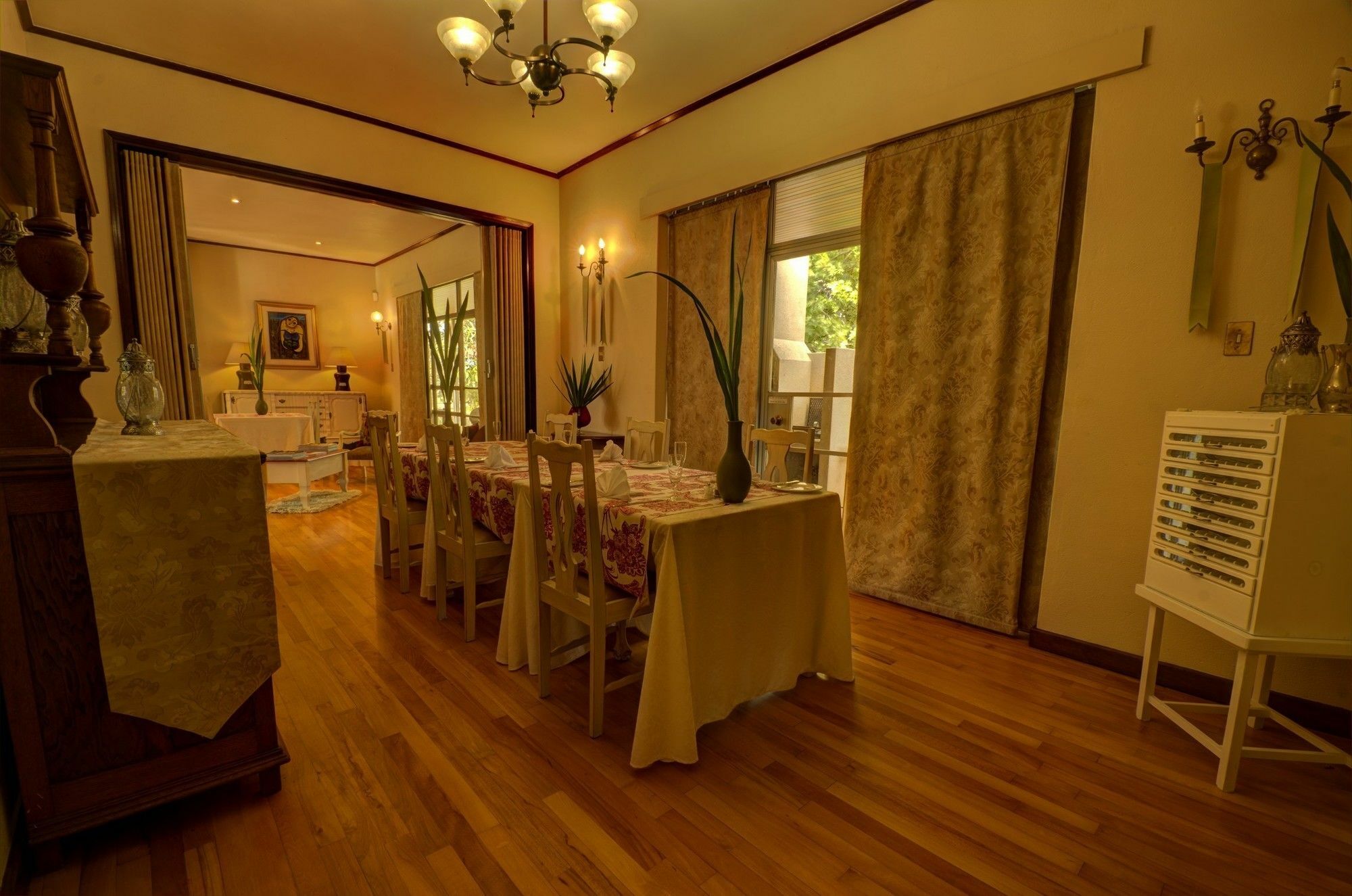 King'S Highway Guest House Сомерсет-Уэст Экстерьер фото